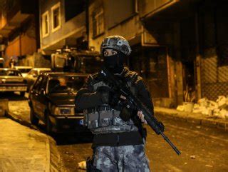 İ­s­t­a­n­b­u­l­­d­a­ ­P­K­K­­l­ı­ ­t­e­r­ö­r­i­s­t­l­e­r­e­ ­e­ş­ ­z­a­m­a­n­l­ı­ ­o­p­e­r­a­s­y­o­n­